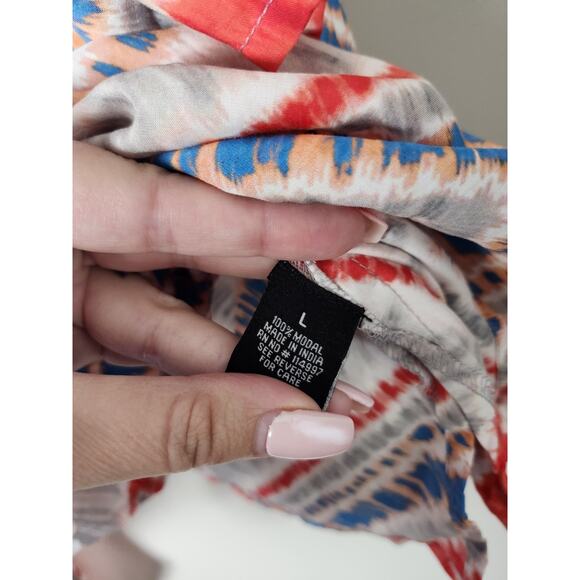 Tolani Collection Blouse Size Large Handkerchief Hem Red Blue V-Neck - Picture 3 of 6